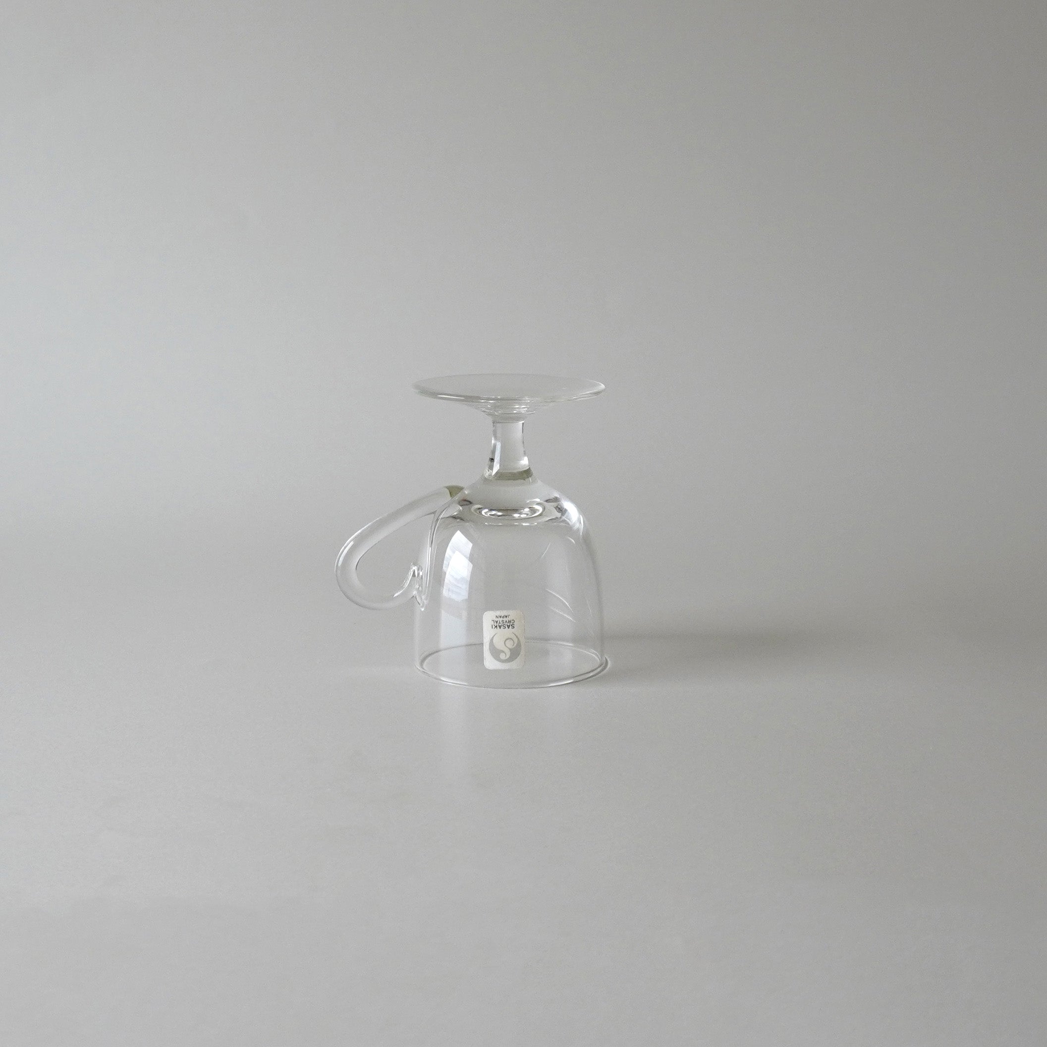 GLASS - TEA CUP LIKE WINE GLASS