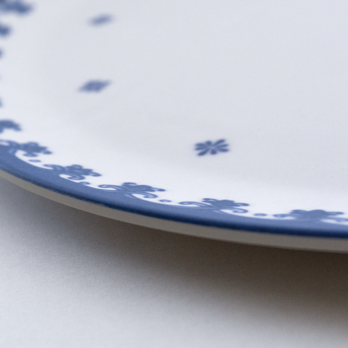 MITSUKO:Dinner Plate / LK Blue Lotus (φ25cm)