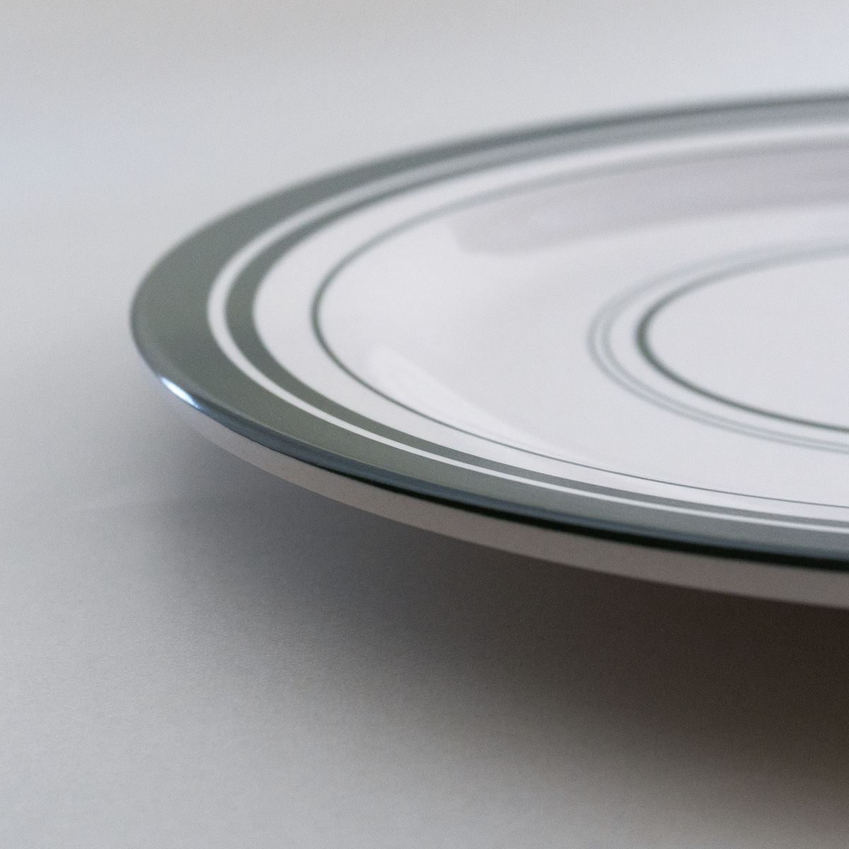 MARINA:Dinner Plate / LK Green Lines (φ22.5cm)