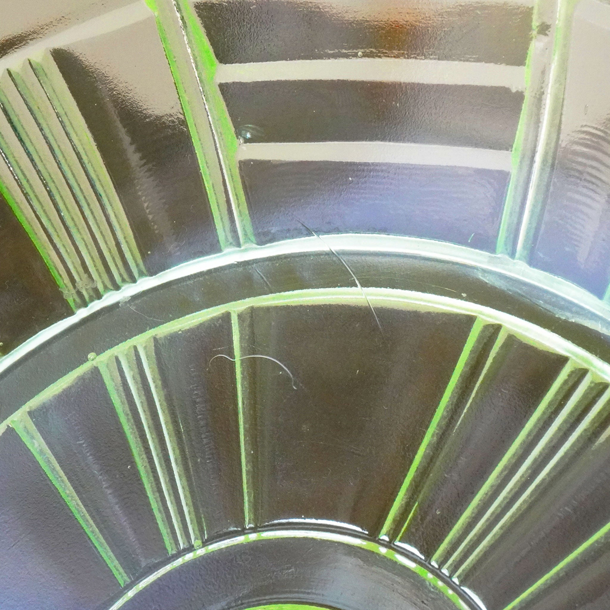 BOWL - URANIUM GLASS / BASKET