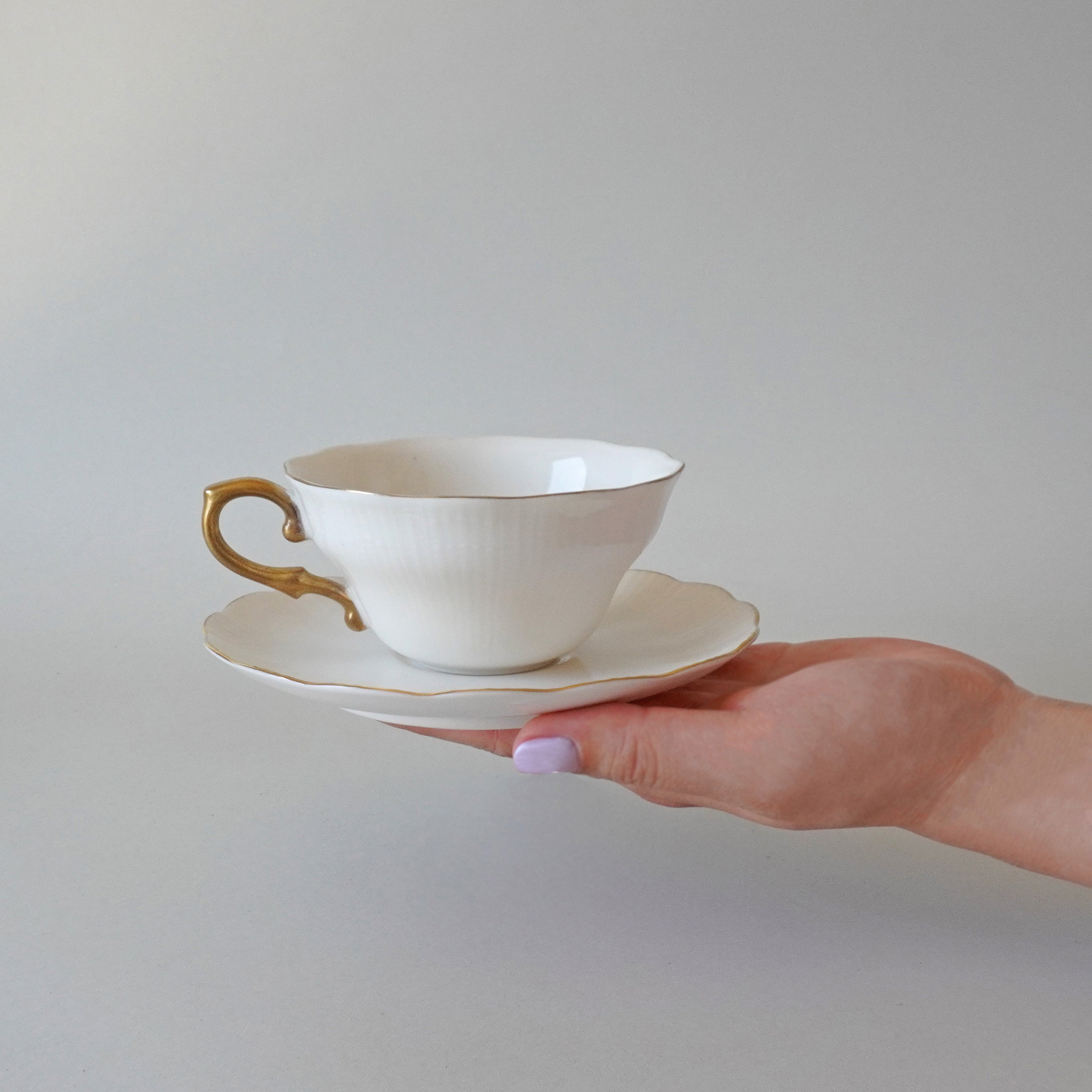 CUP &amp; SAUCER - CLASSICAL CUP &amp; SAUCER