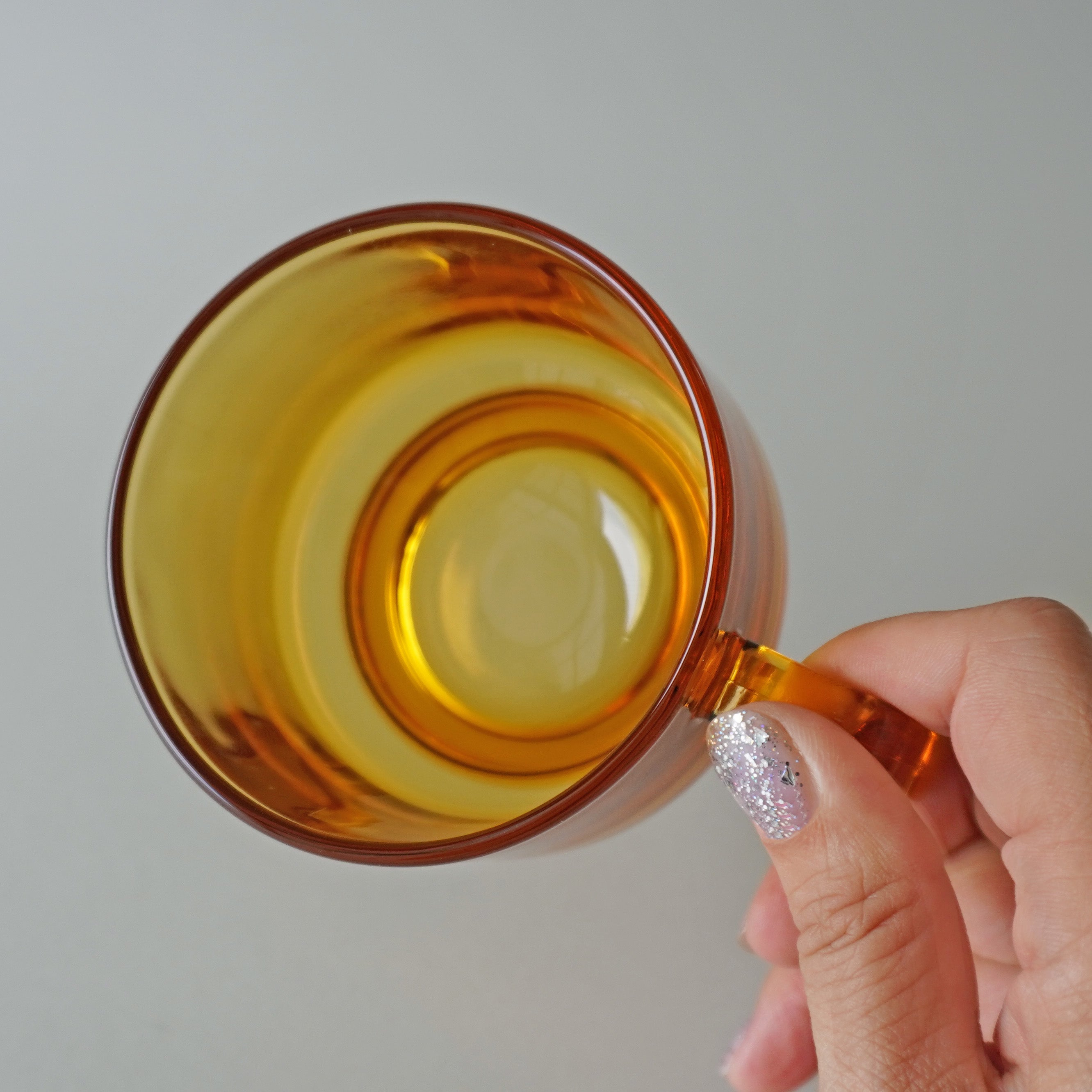 CUP&SAUCER - GLASS CUP & SAUCER / AMBER