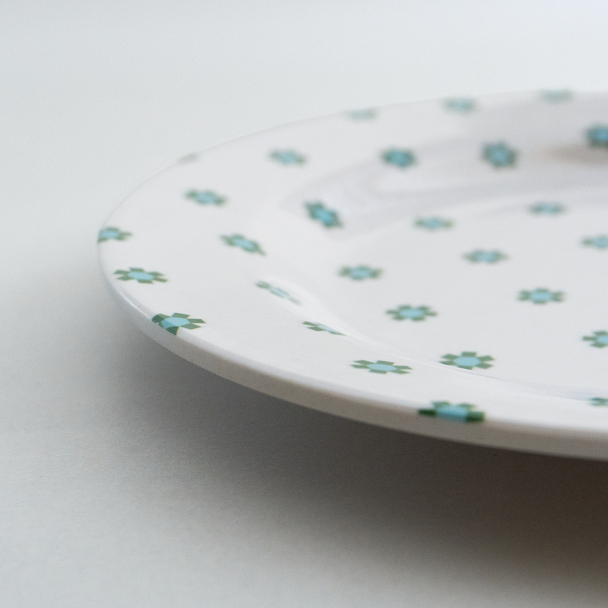MARINA：Side Plate / Green Beaded Flower (φ17.4cm)