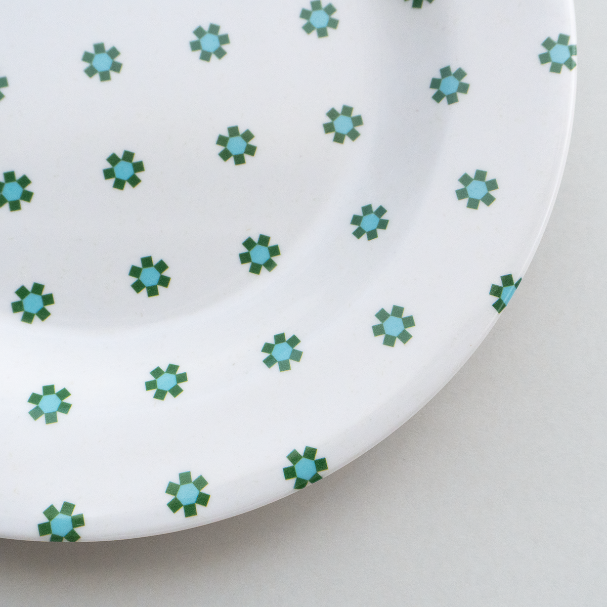 MARINA：Side Plate / Green Beaded Flower (φ17.4cm)