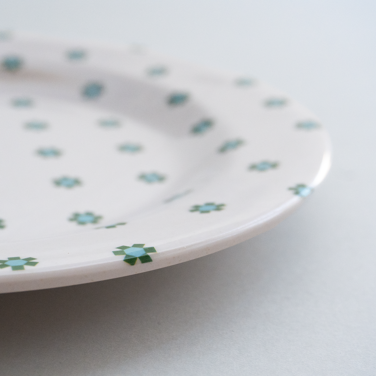 MARINA：Side Plate / Green Beaded Flower (φ17.4cm)