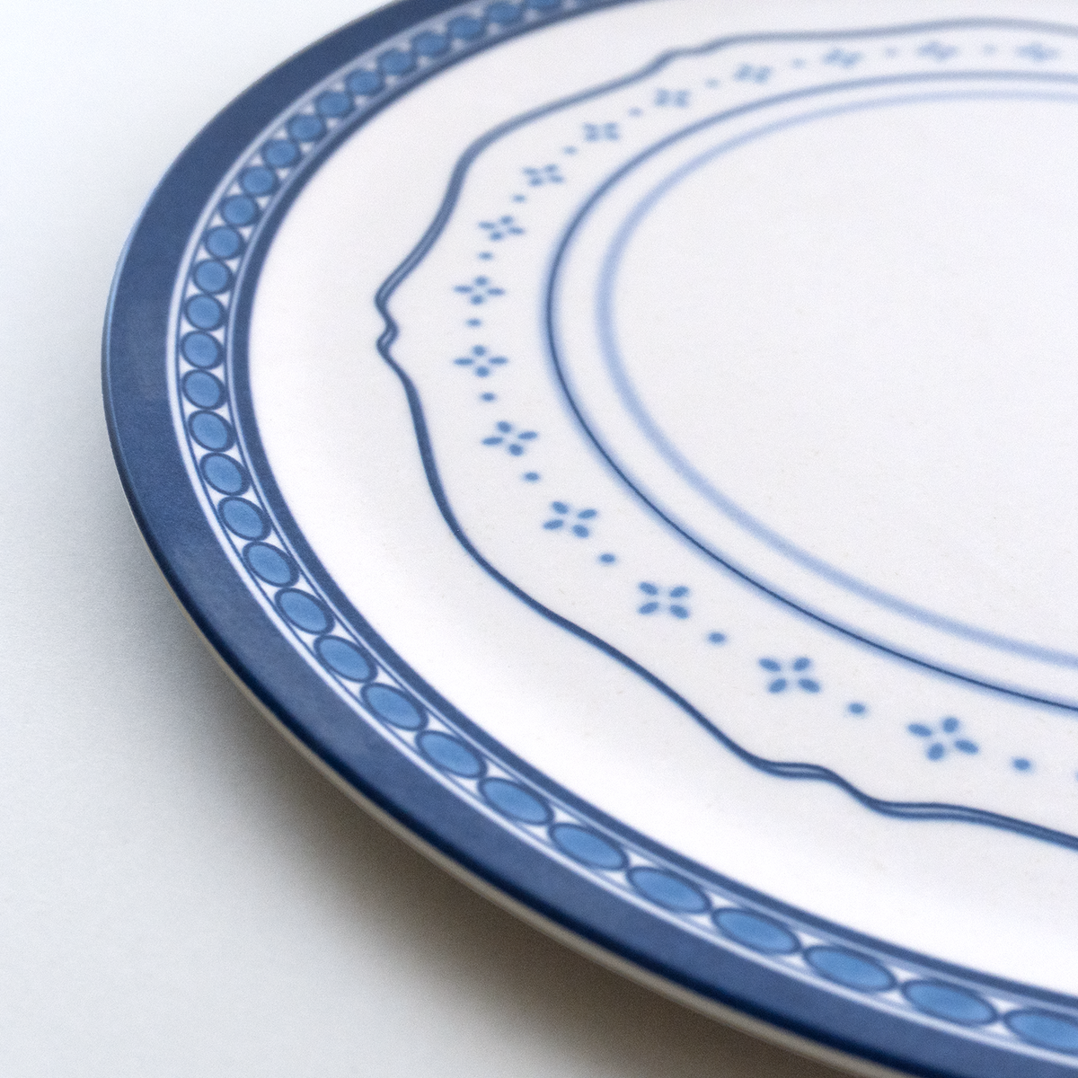 MITSUKO：Dinner Plate / LK Blue Rice Grain (φ25cm)