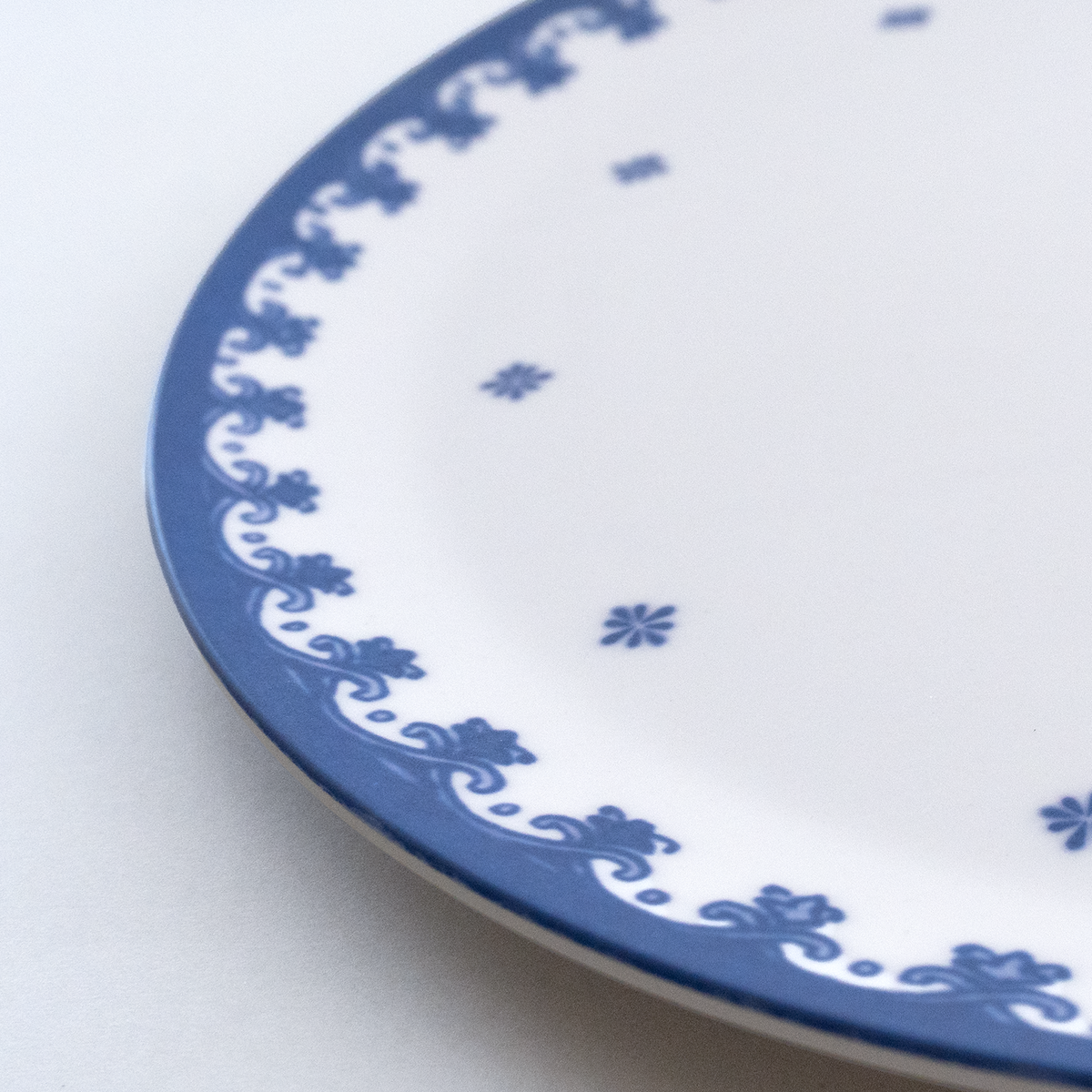 MITSUKO：Dinner Plate / LK Blue Lotus (φ25cm)