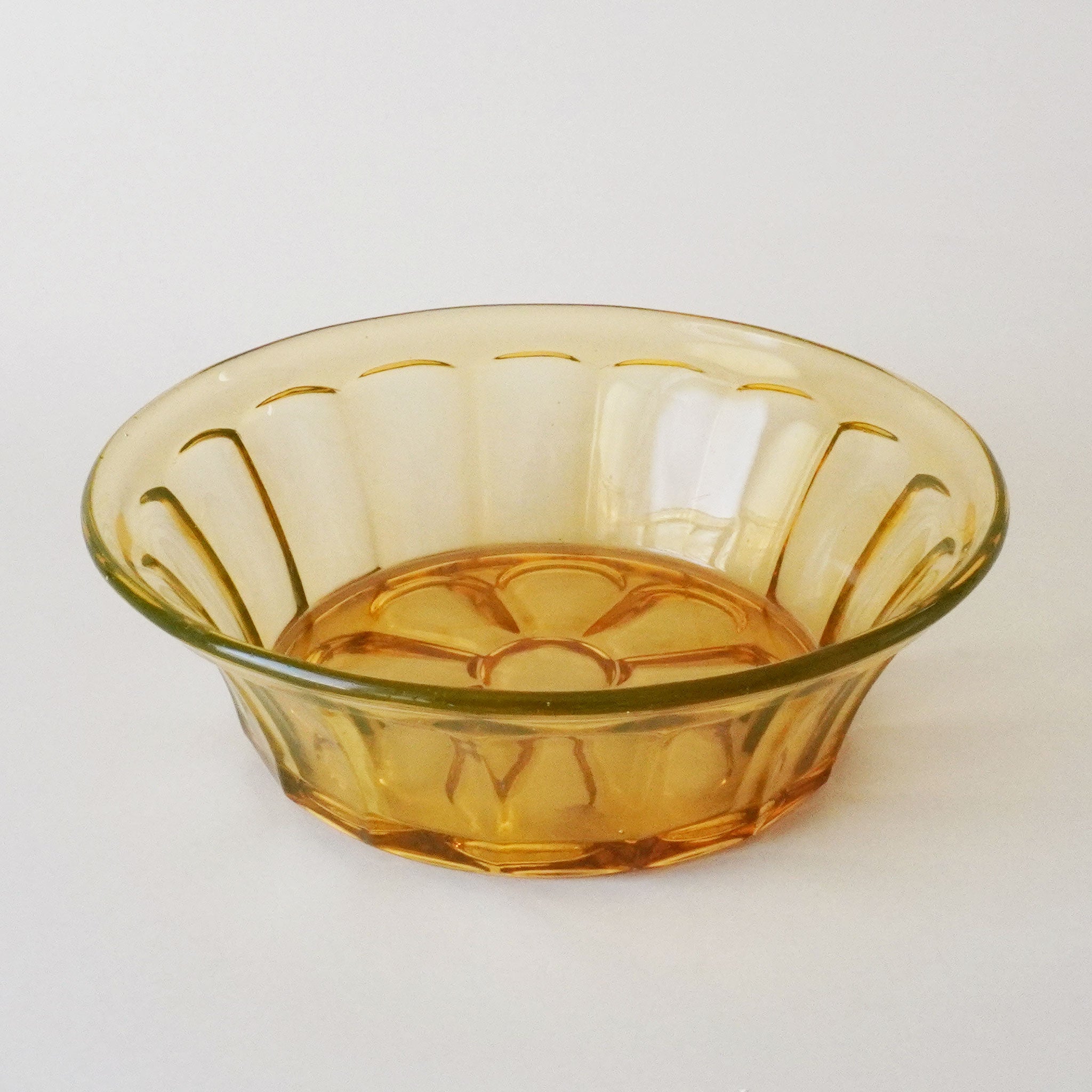 BOWL - URANIUM GLASS / FLOWER