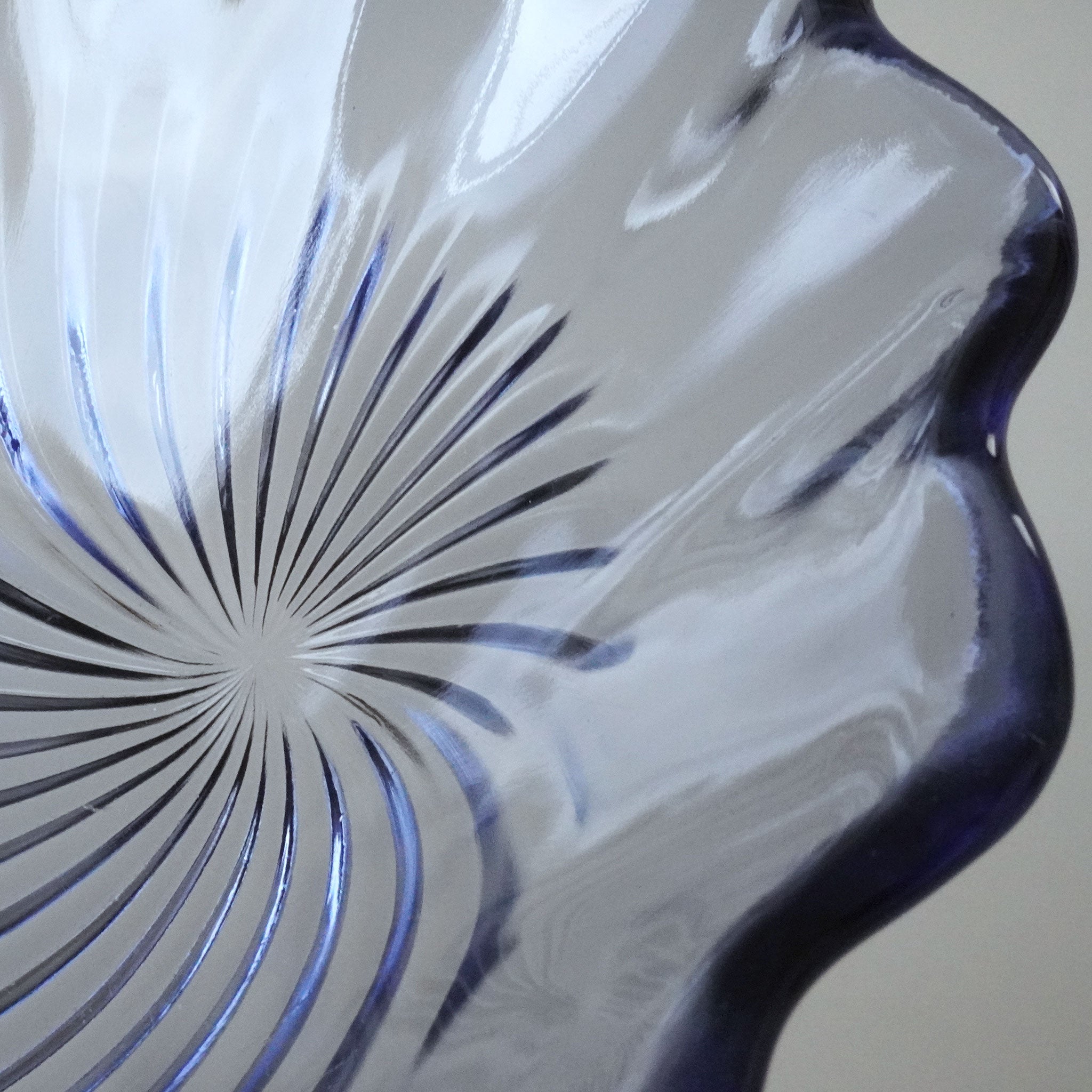 BOWL - WAVY GLASS